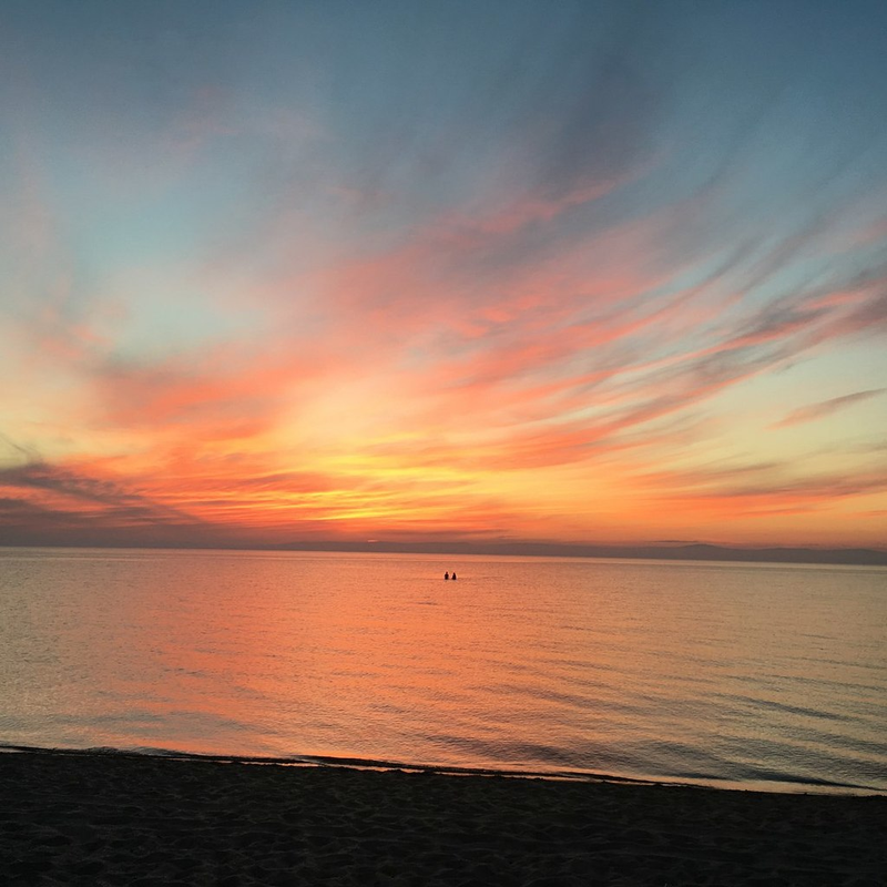 Puesta de sol en el lago Baikal. Wikimedia Commons